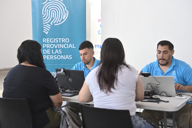 Trabajo de reasignacion de documentos para ayudar en el temporal
